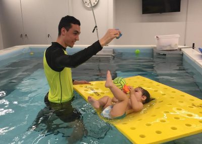 SwimLabs bebekler için yüzme dersleri ve kursu